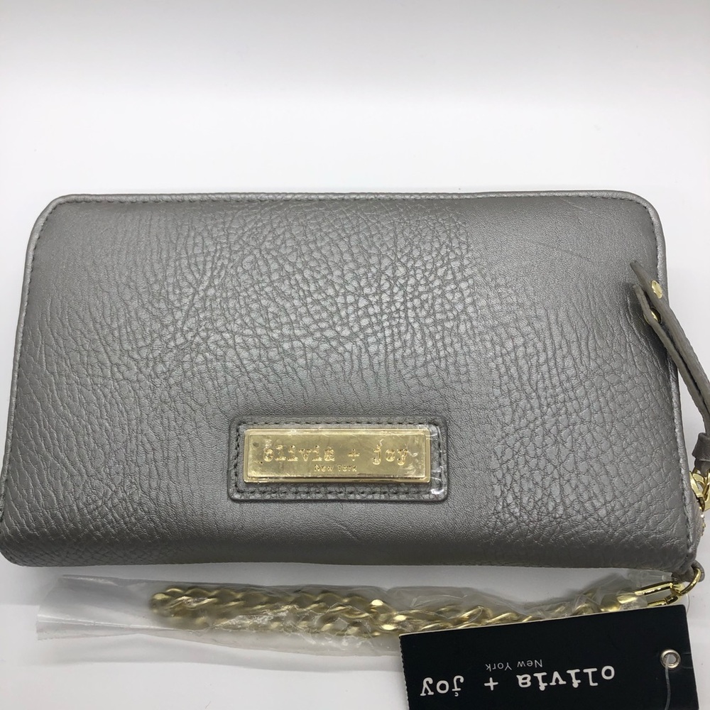 Silver clutch